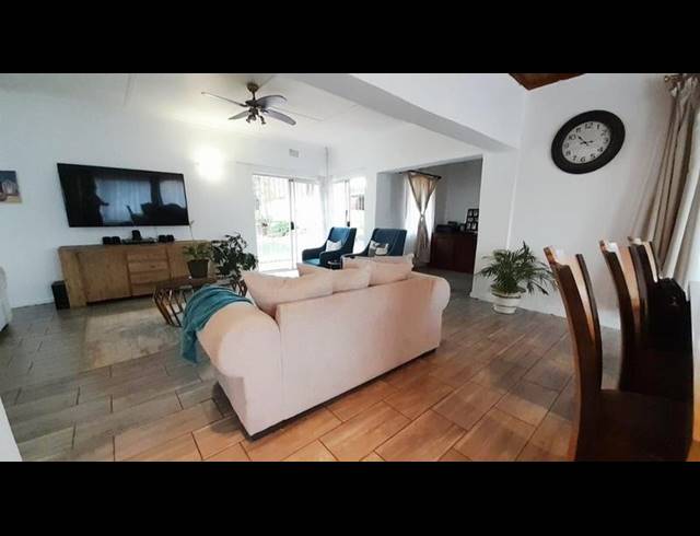 4 BEDROOM HOUSE FOR SALE IN BIRCHLEIGH